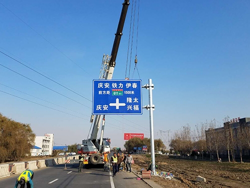 信阳信阳道路护栏网网片该如何进行正确的选购呢？